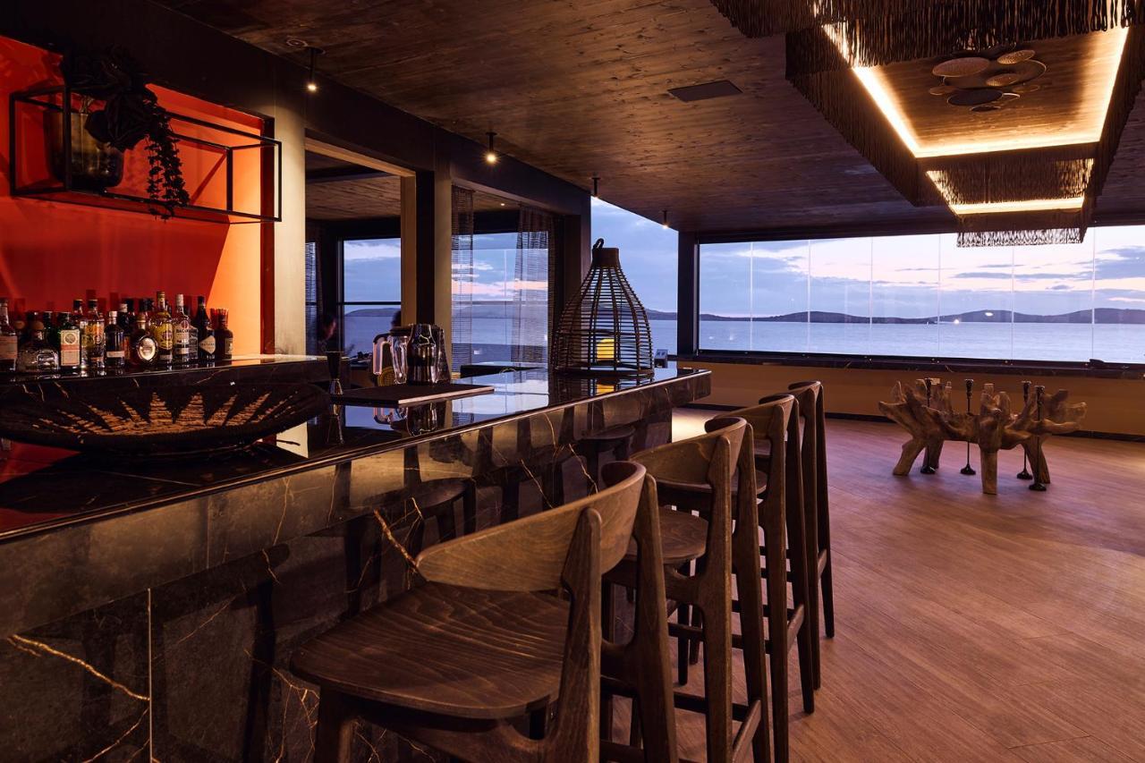Amazon Mykonos Suites & Spa Agios Ioannis Diakoftis Экстерьер фото