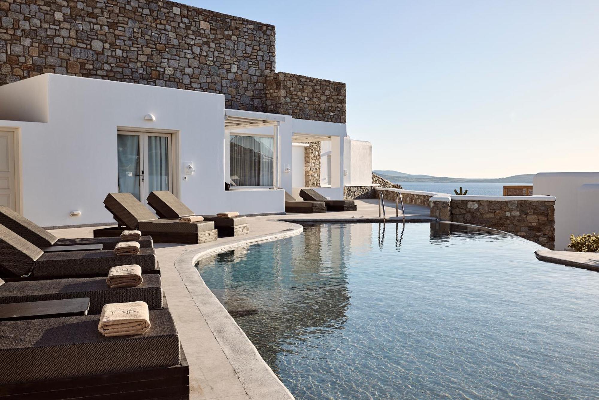 Amazon Mykonos Suites & Spa Agios Ioannis Diakoftis Экстерьер фото